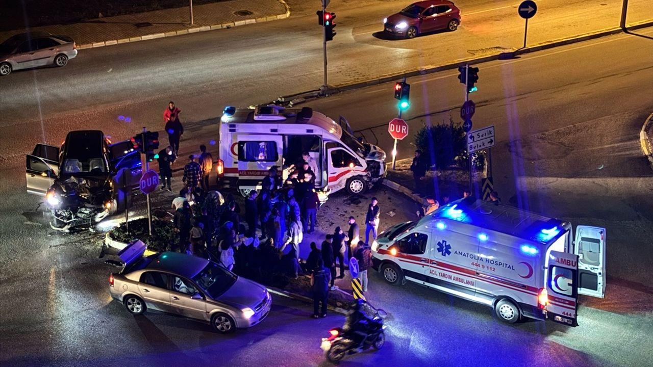 Antalya Serik’te Kaza: 9 Yaralı - Antalya Akış Haber Görseli